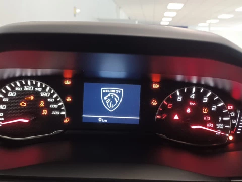Peugeot 2008 Style Gasolina 100 S&S 6 Vel. MAN