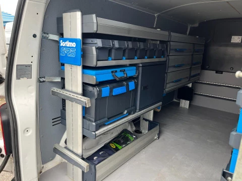 Volkswagen Transporter FURGON TALLER LARGO 150CV