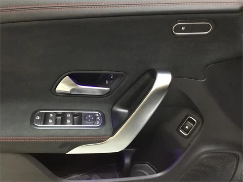 Mercedes-Benz CLA 250 e