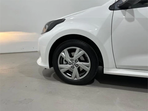 Toyota Yaris ACTIVE PLUS