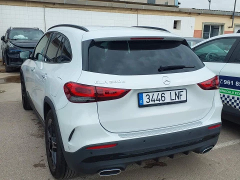 Mercedes-Benz GLA GLA 200 D