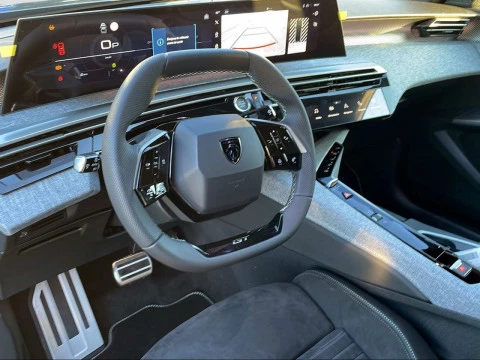 Peugeot e-3008 GT Eléctrico 157kW