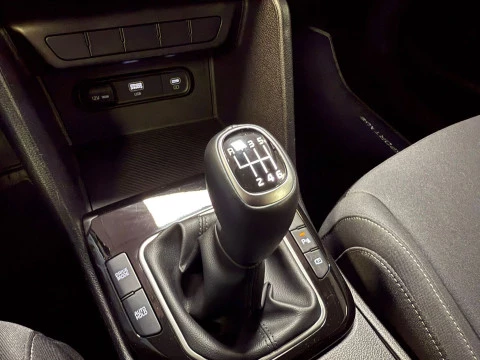 Kia Sportage 1.6 T-GDi MHEV 118kW (160CV) Drive 17