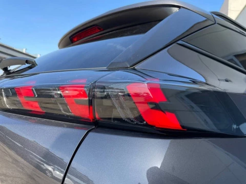 Peugeot 2008 Allure Pack Puretech 130 S&S 6 Vel. MAN