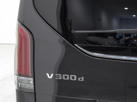 Mercedes-Benz Clase V V 300D AVANTGARDE LARGO 4M