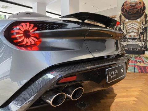 Aston Martin Vanquish Zagato Speedster