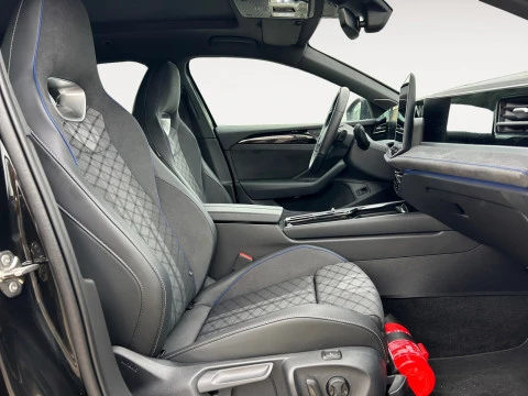 Volkswagen Passat R-Line 2.0 TDI 142kW (193 CV)4Motion DSG