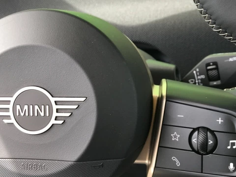 MINI Cooper  SE 160 kW (218 CV)