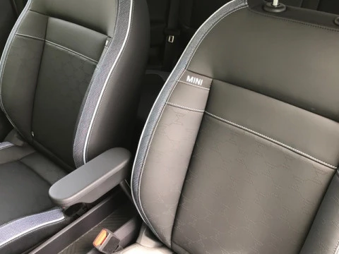 MINI Cooper  SE 160 kW (218 CV)