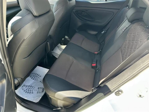 Toyota Yaris Cross 5 Puertas Style 120H e-CVT