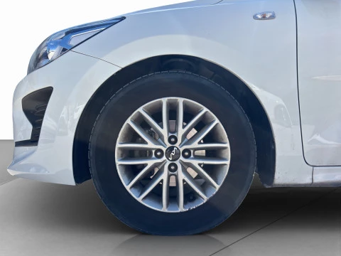 Kia Rio 1.2 DPi 62kW (84CV) Concept