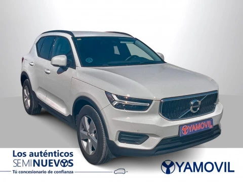 Volvo XC40 T2 Momentum Core 95 kW (129 CV)