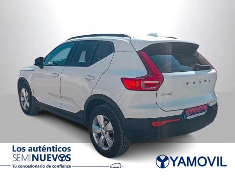 Volvo XC40 T2 Momentum Core 95 kW (129 CV)