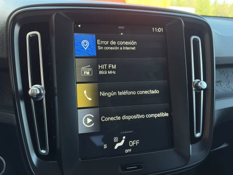 Volvo XC40 T2 Momentum Core 95 kW (129 CV)