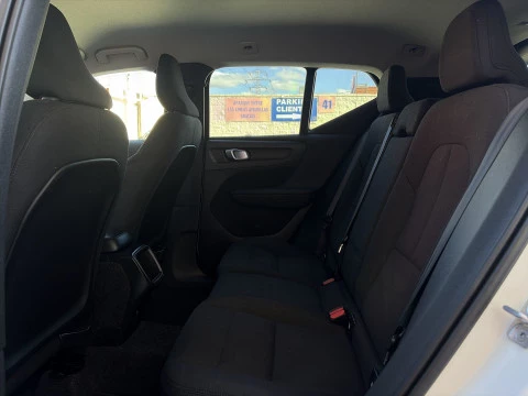 Volvo XC40 T2 Momentum Core 95 kW (129 CV)