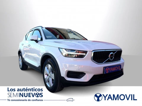 Volvo XC40 T2 Momentum Core 95 kW (129 CV)