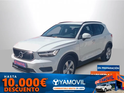 Volvo XC40 T2 Momentum Core 95 kW (129 CV)