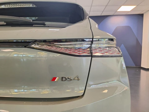 DS 4 E-TENSE 225 PERFORMANCE LINE