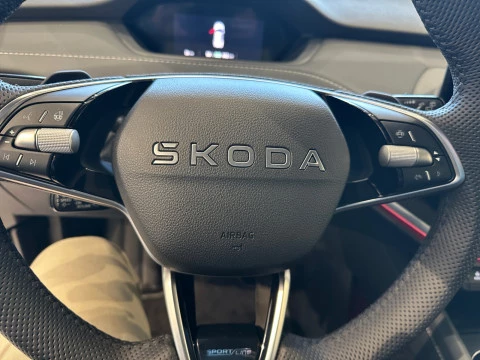 Skoda Elroq 210 KW 82 KWH (77 KWH NETA) SPORTLINE