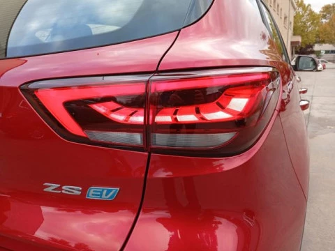 MG ZS EV Luxury Std Range