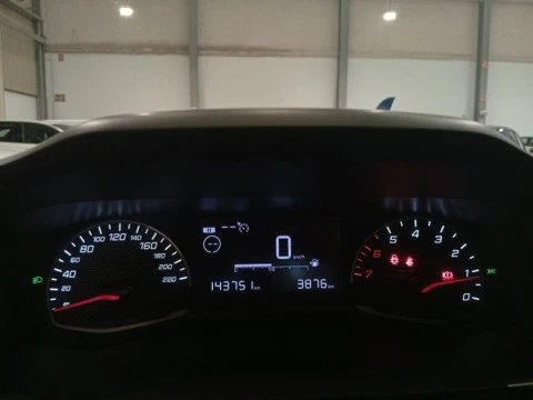 Peugeot 2008 Active BlueHDI 81kW (110CV)