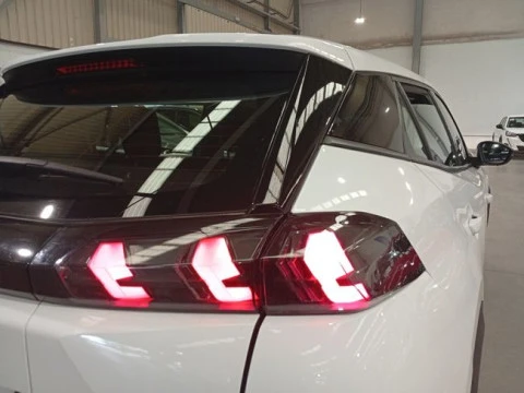 Peugeot 2008 Active BlueHDI 81kW (110CV)