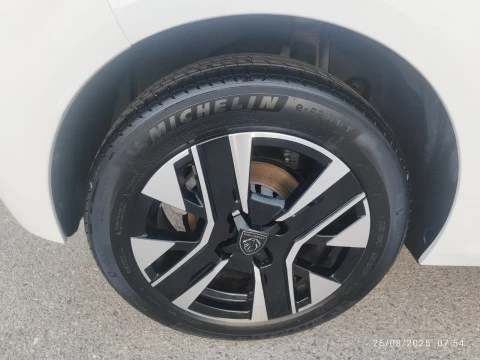 Peugeot 208 Allure Puretech 100