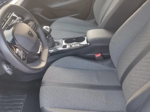 Peugeot 208 Allure Puretech 100