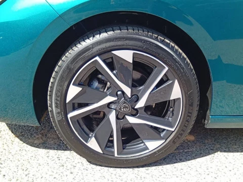 Peugeot 308 5P Allure PureTech 130 S&S MAN