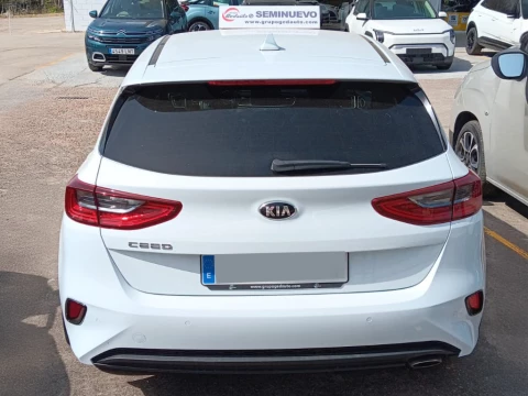 Kia Ceed 1.0 T-GDI 88KW TECH 5P Kia Ceed 1.0 T-GDI 88KW TECH 5P