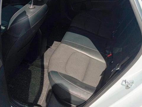 Kia Ceed 1.0 T-GDI 88KW TECH 5P Kia Ceed 1.0 T-GDI 88KW TECH 5P