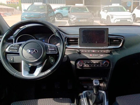 Kia Ceed 1.0 T-GDI 88KW TECH 5P Kia Ceed 1.0 T-GDI 88KW TECH 5P