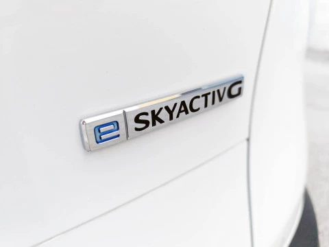 Mazda CX-30 2025 2.5L E-SKYACTIV G 103KW (140CV) 6MT FWD HOMURA (SIN