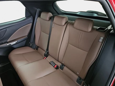 Lexus LBX 1.5 136cv HEV Elegant+