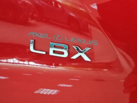Lexus LBX 1.5 136cv HEV Elegant+