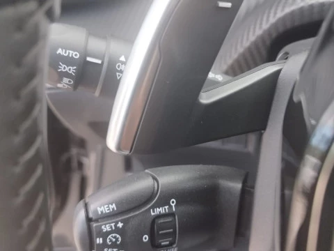 Peugeot 2008 Allure Puretech 130 S&S EAT8