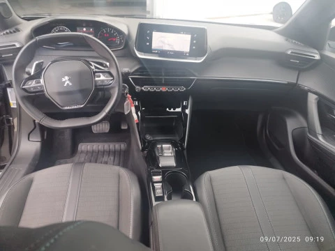 Peugeot 2008 Allure Puretech 130 S&S EAT8