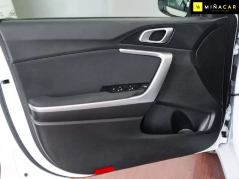 Kia Ceed 1.0 MHEV Drive DCT 88 kW (120 CV)