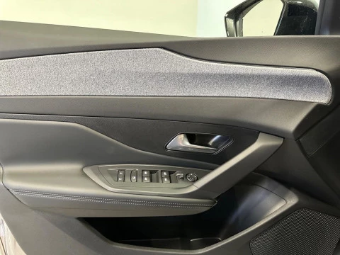 Peugeot 308 5P Allure Hybrid MHEV 145 e-DCS6