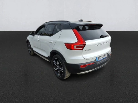 Volvo XC40 2.0 B5 G AWD R-Design Auto