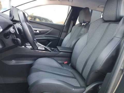 Peugeot 3008 Hybrid 225 e-EAT8 GT