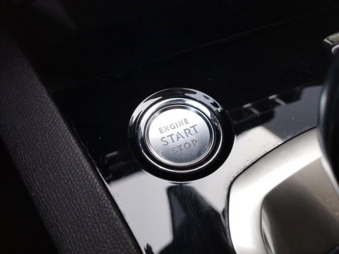 Peugeot 3008 Hybrid 225 e-EAT8 GT