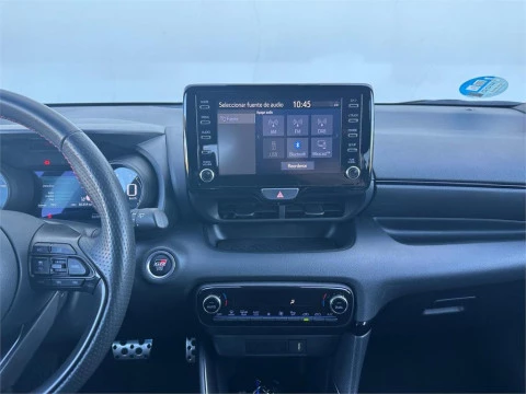 Toyota Yaris 5 Puertas GR SPORT 120H Automático (e-CVT)