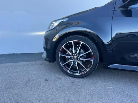 Toyota Yaris 5 Puertas GR SPORT 120H Automático (e-CVT)