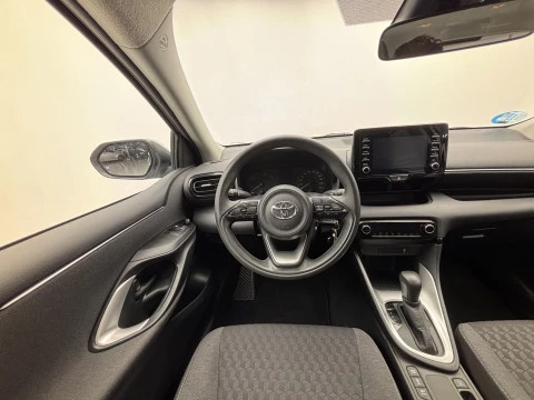 Toyota Yaris 1.5 120H Business Plus