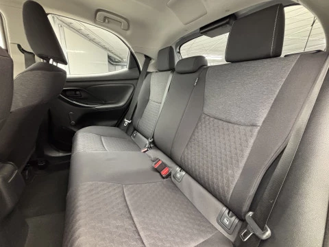 Toyota Yaris 1.5 120H Business Plus