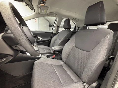 Toyota Yaris 1.5 120H Business Plus