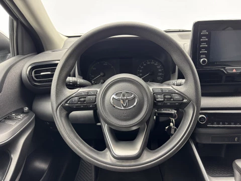 Toyota Yaris 1.5 120H Business Plus