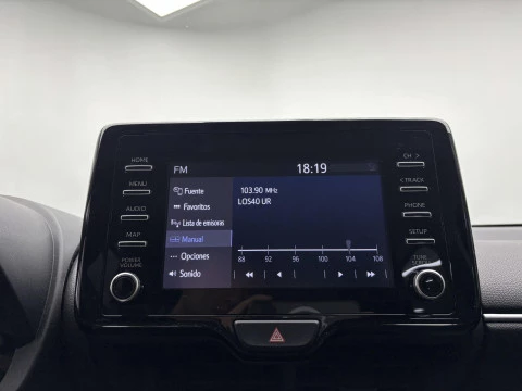 Toyota Yaris 1.5 120H Business Plus