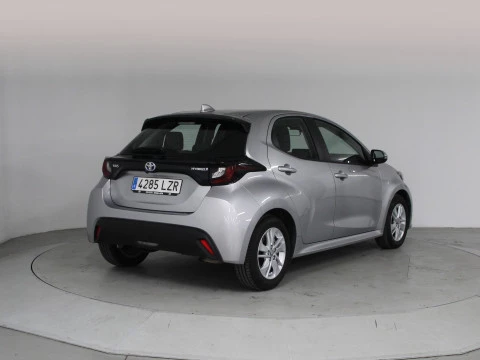Toyota Yaris 1.5 120H Business Plus